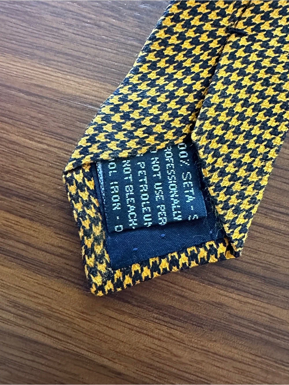 Gianni Versace Yellow and Black Geometric Houndstooth Silk Tie